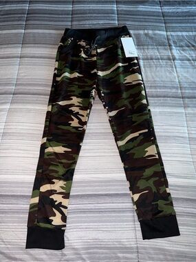 Women’s Camo Leggings Joggers - Green Camo